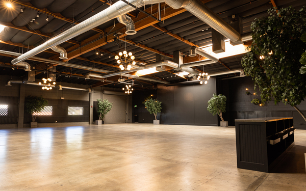 7300 SQFT of Stunning Lifestyle Studio & Event Space + Kitchen(s)