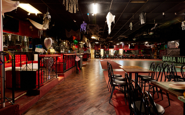 Unique Events Venue / Photo Studio Nightclub & Bar