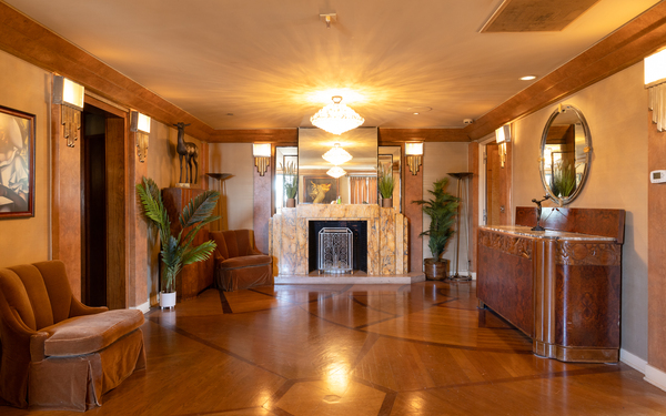 EVENTS & PHOTO SHOOTS -  2,700 SQFT Loft & Expansive 4,700 SQFT Rooftop Terrace Patio