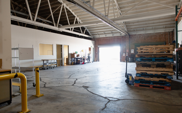 Standalone Industrial Warehouse w/ DWTN LA Views + Private Parking