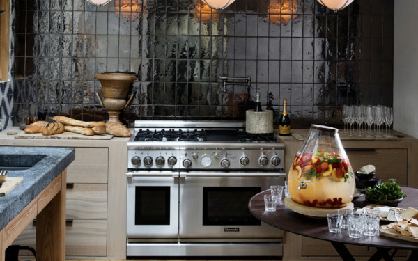 Modern, Gourmet Shooting Kitchen / Unique Estate Setting