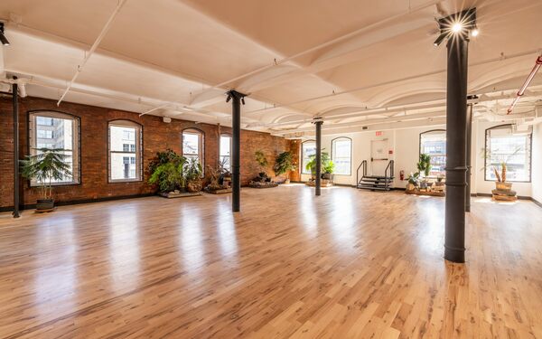 Spacious Loft Space w/ Private Elevator + Full Kitchen