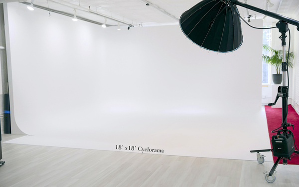 Cyc Studio Loft 3 with Kitchen