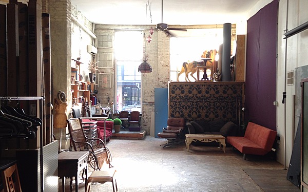 1200 SF studio includes FREE vintage props, and furniture!