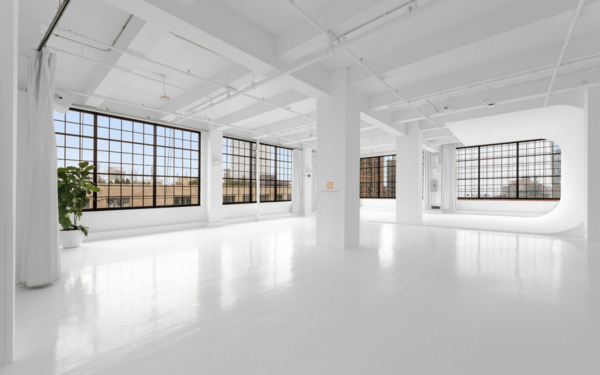 Natural light, Wraparound 14' windows, Hudson Yards, Fully Equipped Photo | Video | Kitchen | Shower  -- Studio 3
