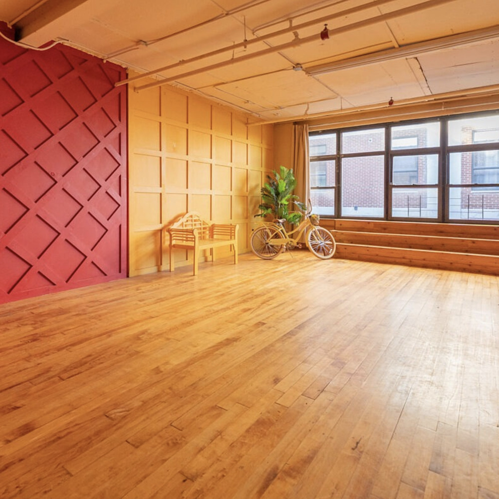 Space For Arts - NY Astoria Studio 2 - Colorful Walls