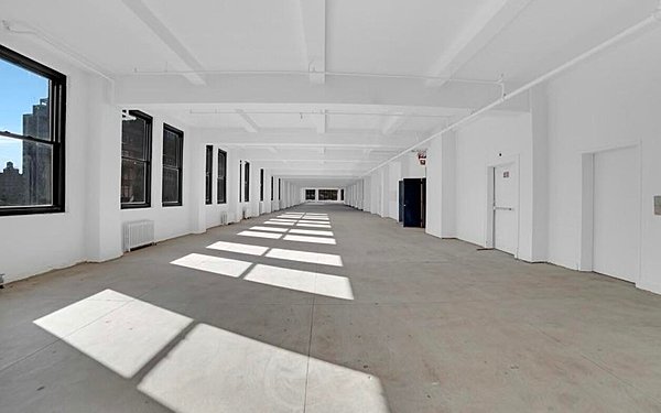 Full Floor Daylight Studio - Southern Exposure